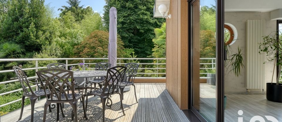 Maison traditionnelle 8 pièces de 160 m² à Vaux-sur-Seine (78740)