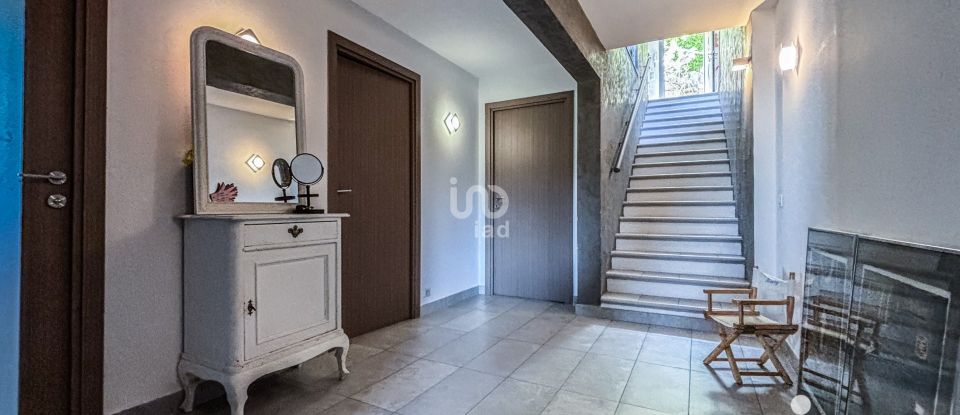 Maison 6 pièces de 152 m² à Sainte-Maxime (83120)