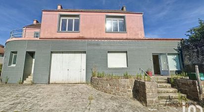 House 10 rooms of 360 m² in Saint-Pierre-Église (50330)