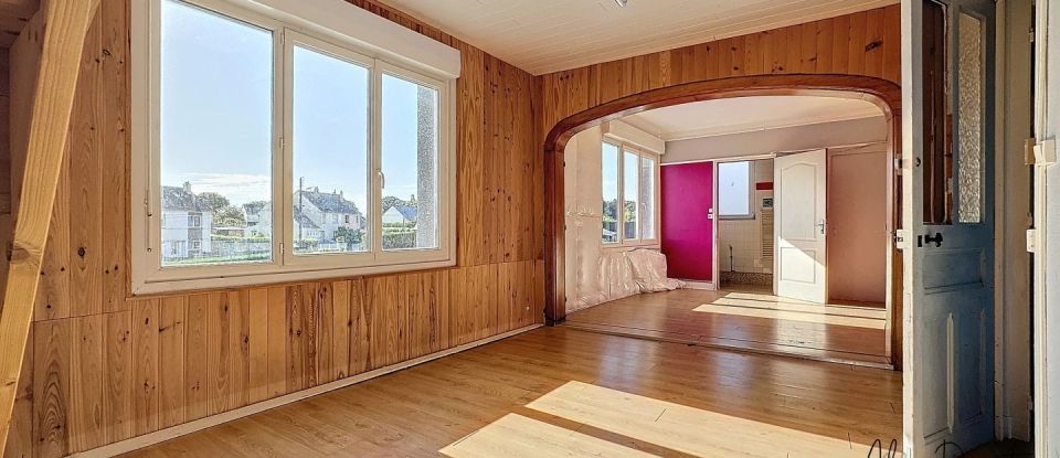 House 10 rooms of 360 m² in Saint-Pierre-Église (50330)