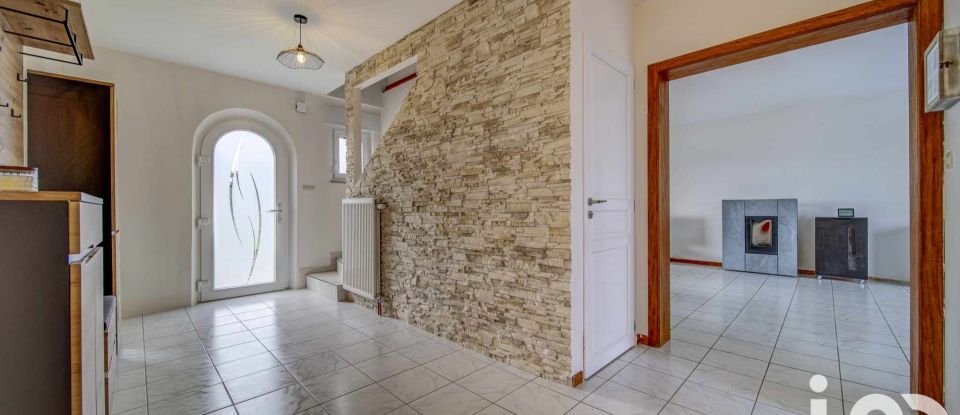 Maison 5 pièces de 136 m² à Adelange (57380)