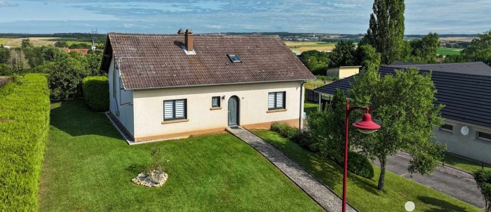 Maison 5 pièces de 136 m² à Adelange (57380)