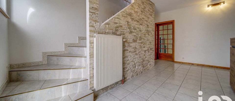 Maison 5 pièces de 136 m² à Adelange (57380)