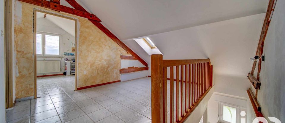 Maison 5 pièces de 136 m² à Adelange (57380)