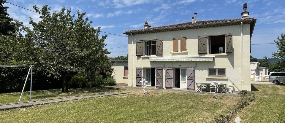 Maison traditionnelle 9 pièces de 241 m² à Aussillon (81200)