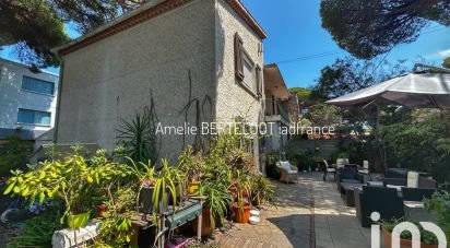 House 5 rooms of 123 m² in Hyères (83400)