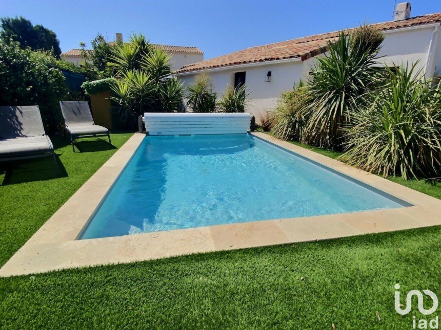 House 6 rooms of 145 m² in Bandol (83150)