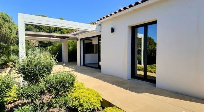 House 6 rooms of 145 m² in Bandol (83150)