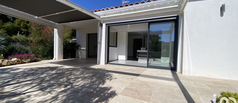 House 6 rooms of 145 m² in Bandol (83150)