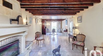 Traditional house 7 rooms of 240 m² in Bordeaux (33000)