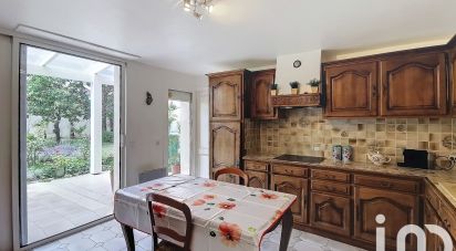 Maison traditionnelle 7 pièces de 240 m² à Bordeaux (33000)