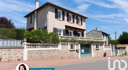 Traditional house 6 rooms of 159 m² in Saint-Marcellin-en-Forez (42680)