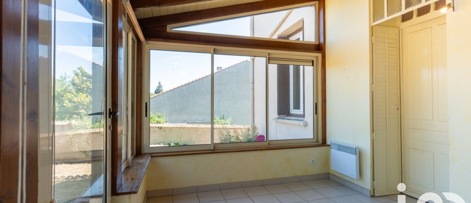 Traditional house 6 rooms of 159 m² in Saint-Marcellin-en-Forez (42680)