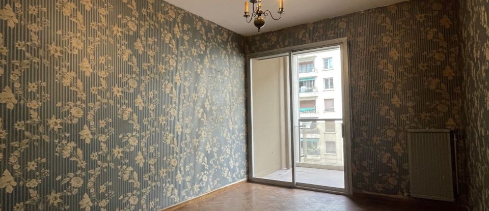 Apartment 3 rooms of 90 m² in Marseille (13006)