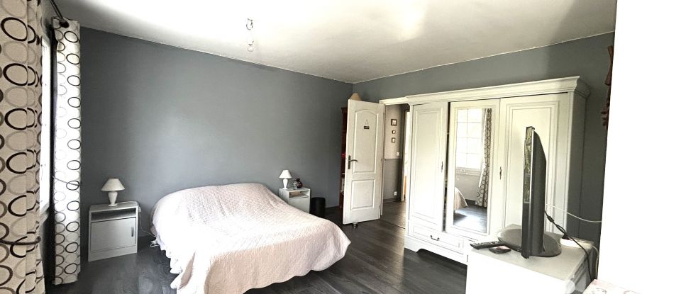 Maison 9 pièces de 270 m² à Dampierre-en-Yvelines (78720)