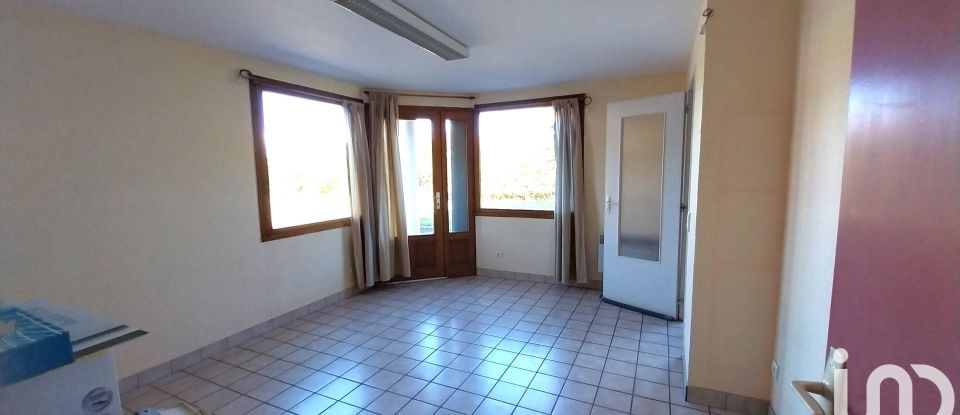 Maison 6 pièces de 118 m² à Picherande (63113)