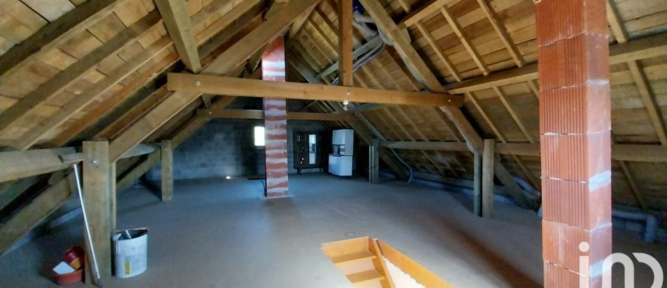 Maison 6 pièces de 118 m² à Picherande (63113)