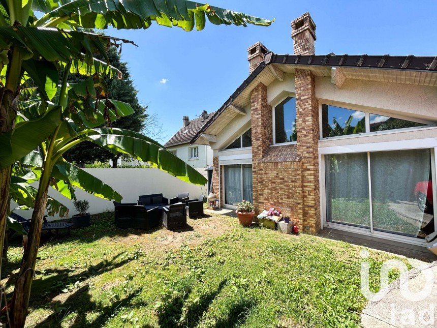 Maison traditionnelle 6 pièces de 150 m² à Savigny-sur-Orge (91600)