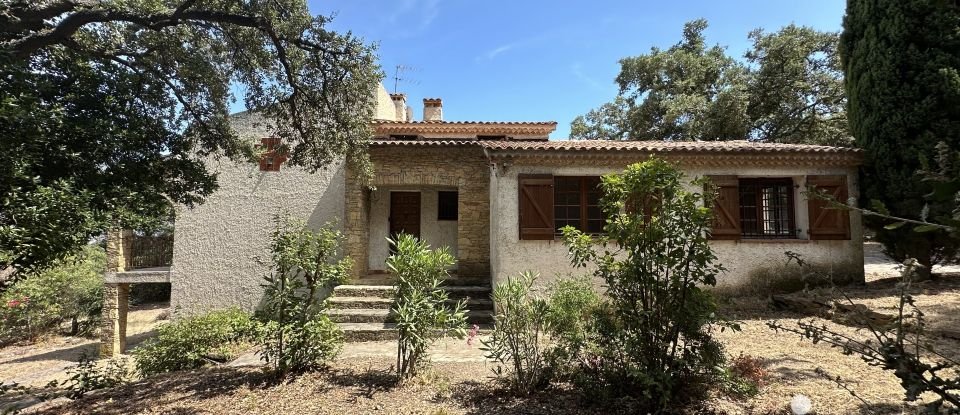 Traditional house 5 rooms of 200 m² in Six-Fours-les-Plages (83140)