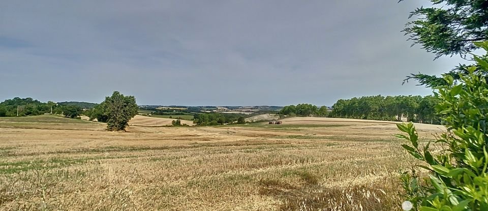 Maison 5 pièces de 104 m² à Lacougotte-Cadoul (81500)