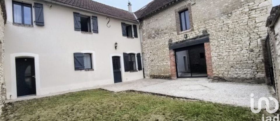 Maison 7 pièces de 200 m² à Fleury-la-Vallée (89113)