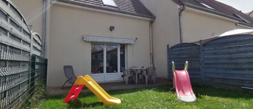 House 4 rooms of 80 m² in Crépy-en-Valois (60800)