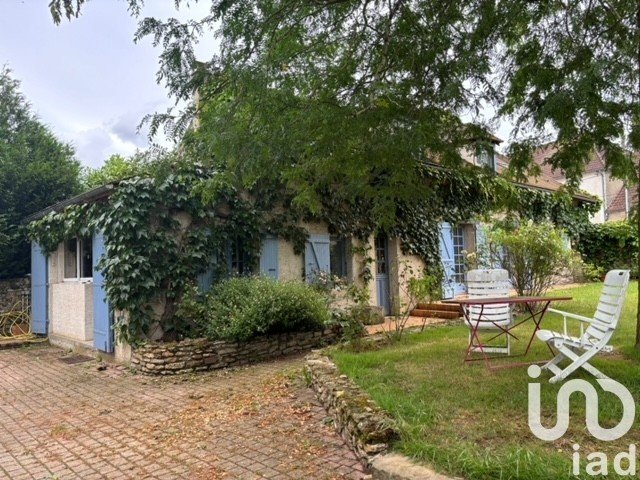 Country house 5 rooms of 142 m² in Garancières (78890)