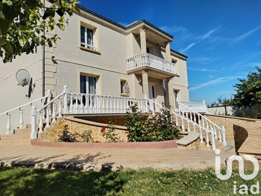 Architect house 9 rooms of 290 m² in Angerville (91670)