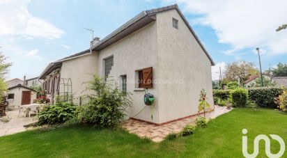 Traditional house 7 rooms of 117 m² in Massy (91300)