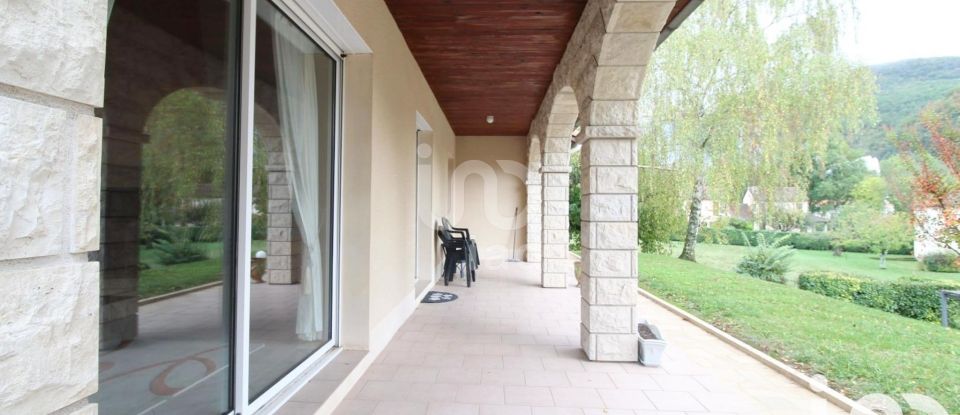 Maison 4 pièces de 125 m² à Saint-Affrique (12400)