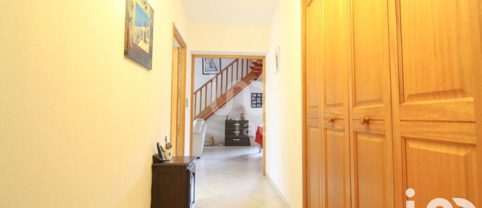 House 4 rooms of 125 m² in Saint-Affrique (12400)