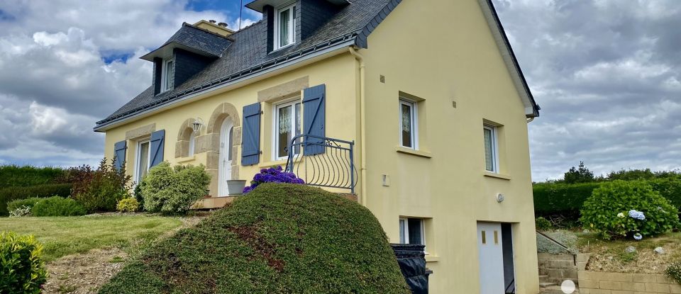 Traditional house 5 rooms of 91 m² in Coëtlogon (22210)