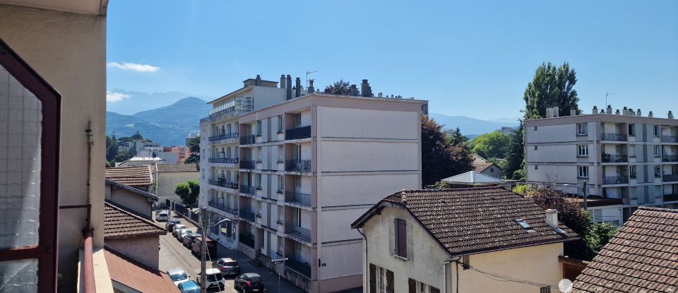 Appartement 3 pièces de 65 m² à Grenoble (38100)