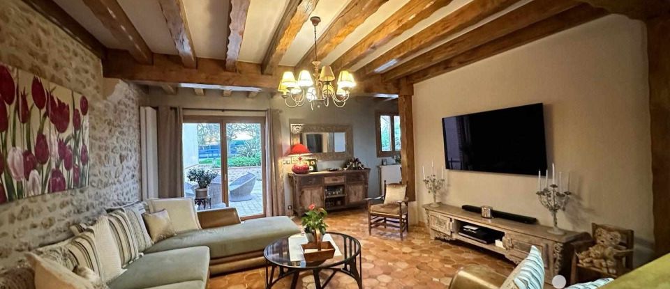 Village house 8 rooms of 220 m² in Béville-le-Comte (28700)