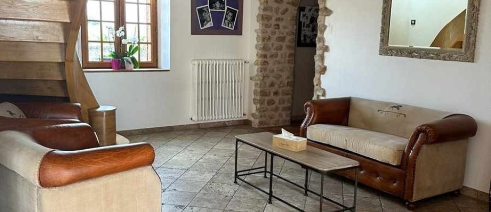 Village house 8 rooms of 220 m² in Béville-le-Comte (28700)