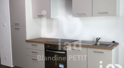 Town house 4 rooms of 90 m² in Roubaix (59100)
