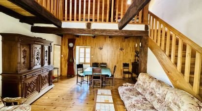 House 8 rooms of 155 m² in Le Bas Ségala (12200)