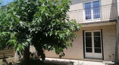 House 5 rooms of 82 m² in Avignon (84000)