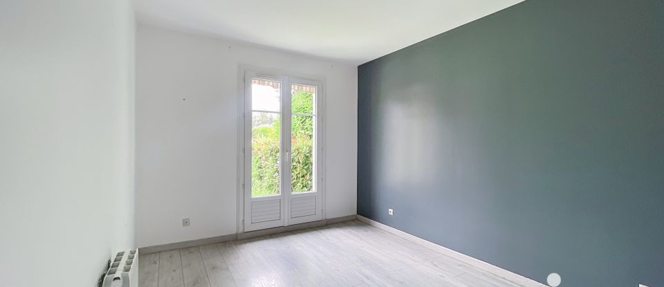 Maison 7 pièces de 112 m² à Lésigny (77150)