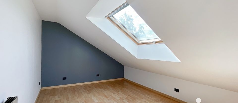 Maison 7 pièces de 112 m² à Lésigny (77150)