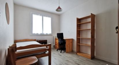 Appartement 4 pièces de 75 m² à Chambéry (73000)