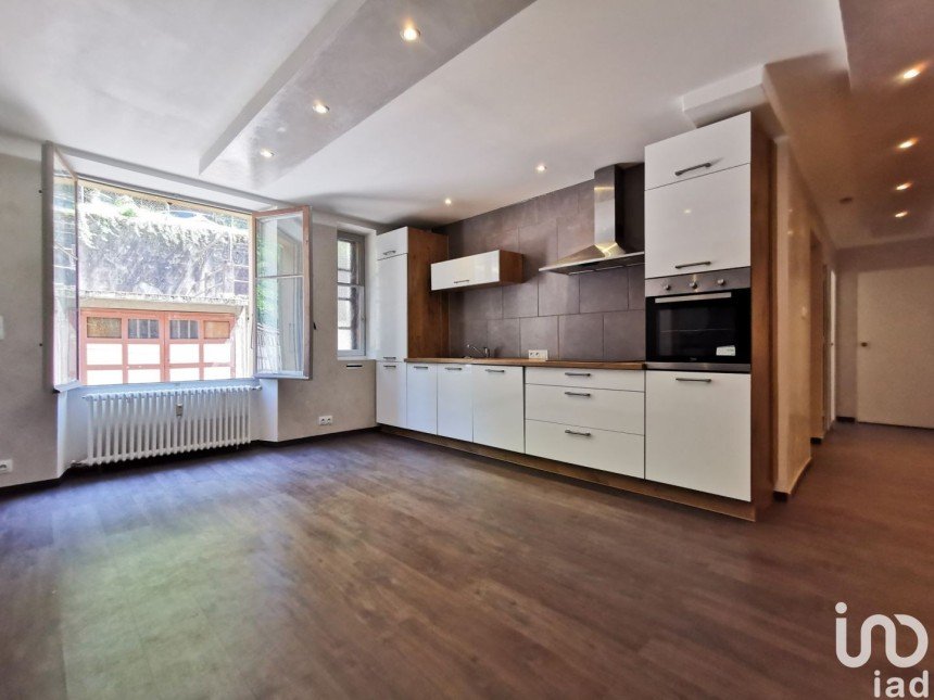 Appartement 3 pièces de 55 m² à Chambéry (73000)