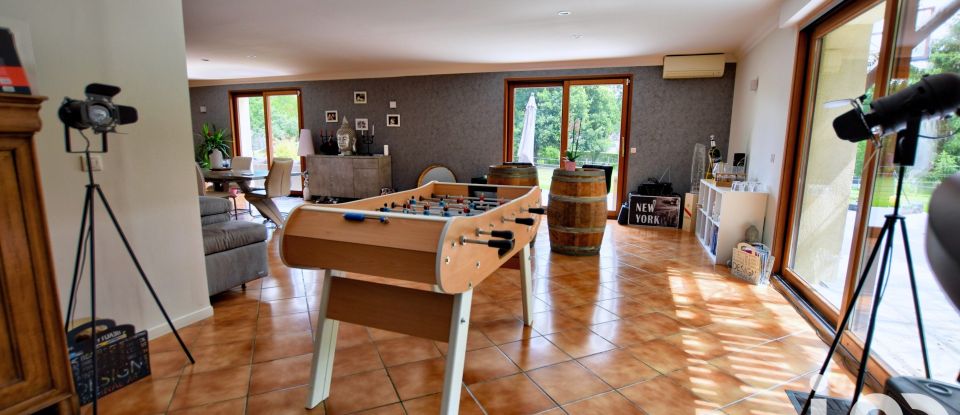 Traditional house 9 rooms of 255 m² in Guigneville-sur-Essonne (91590)