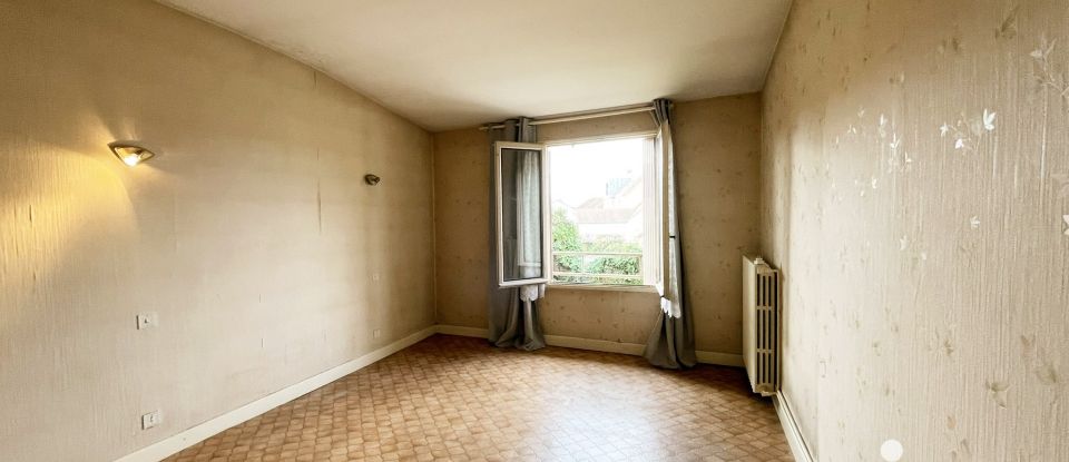 Maison 4 pièces de 90 m² à Perroy (58220)