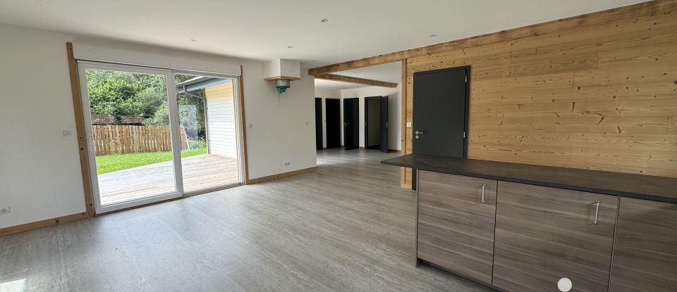 Maison 5 pièces de 108 m² à Vexaincourt (88110)