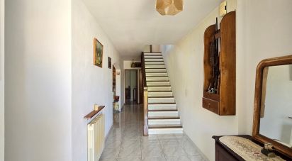 Traditional house 4 rooms of 130 m² in Gonfaron (83590)