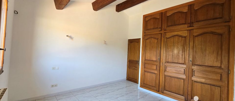 Traditional house 4 rooms of 130 m² in Gonfaron (83590)