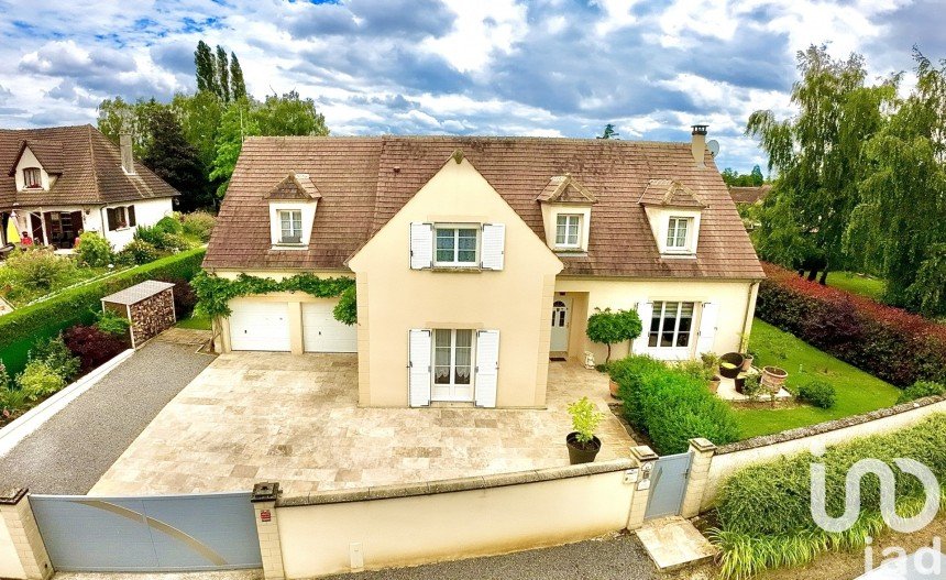 Pavilion 7 rooms of 213 m² in Fouchères (89150)