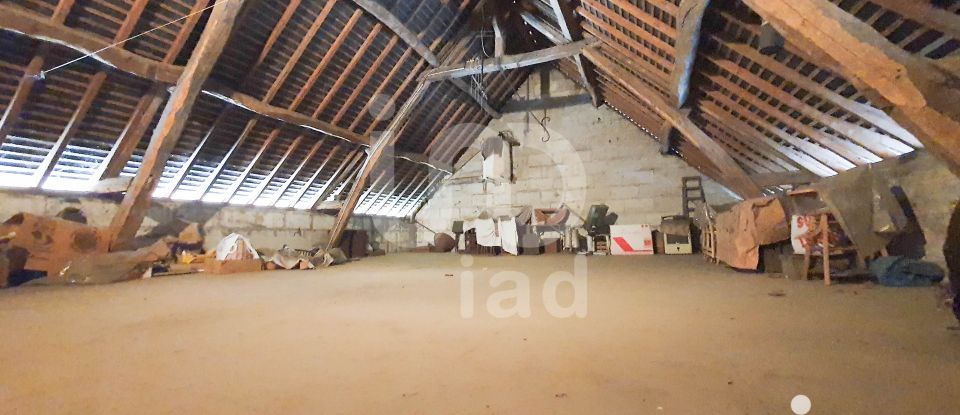 Traditional house 5 rooms of 143 m² in Tours (37000)