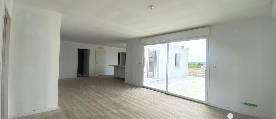 Maison 4 pièces de 114 m² à Saint-Sulpice-de-Royan (17200)